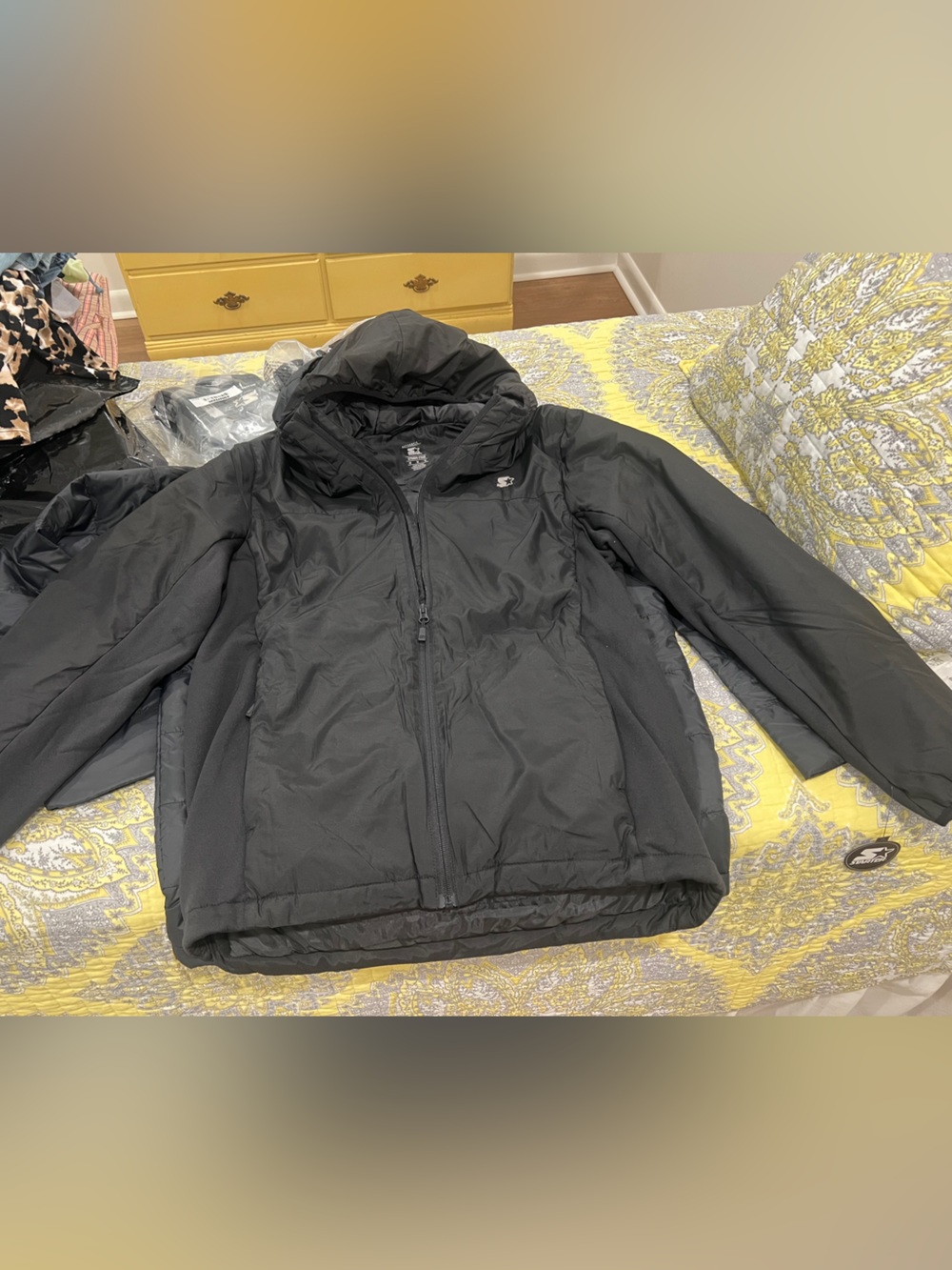 Starter Men's Black Hooded Insulated lightweight packable Jacket- medium mens.